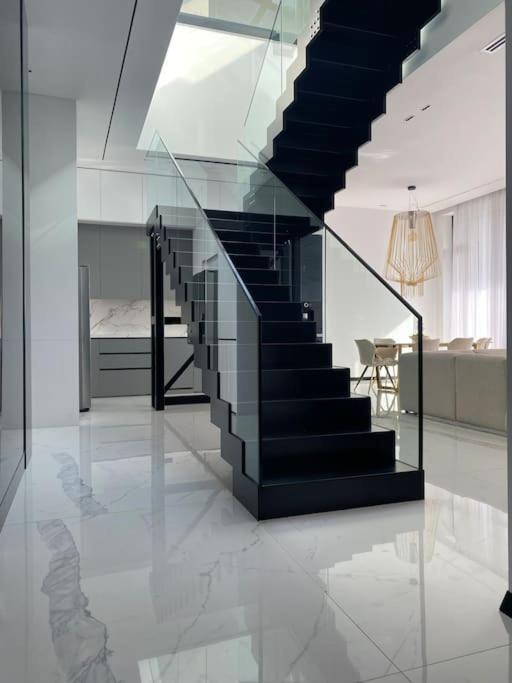 Apartamento Luxury Penthouse Prishtina Pristina Exterior foto